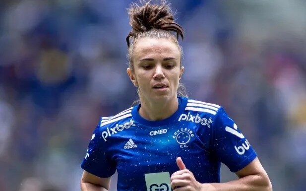 Floridense Rita Bove renova contrato com o Cruzeiro Feminino E.C.