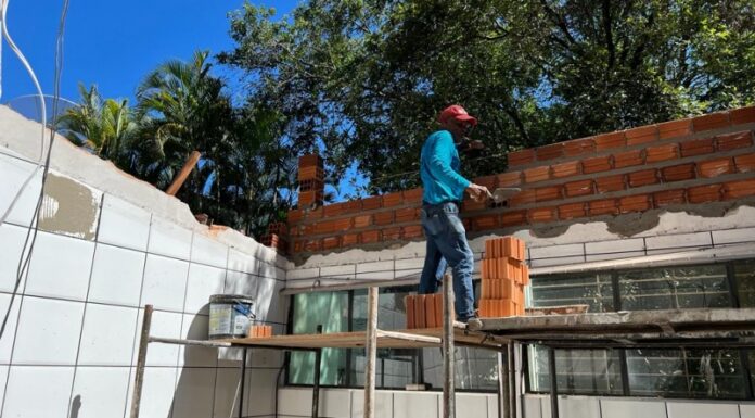 Obras de reforma geral da Escola Waldomiro Machado seguem em ritmo acelerado