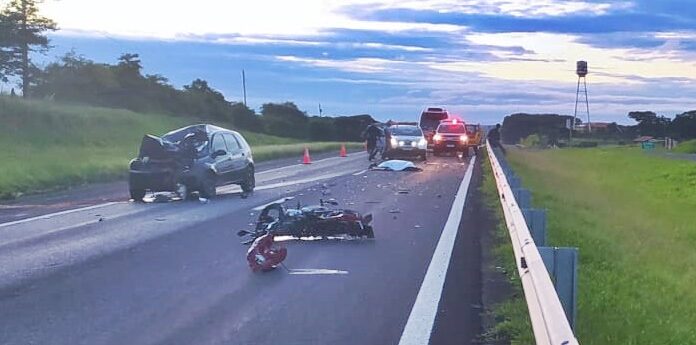 Motociclista morre em colisão contra automóvel na SP-270 em Regente Feijó