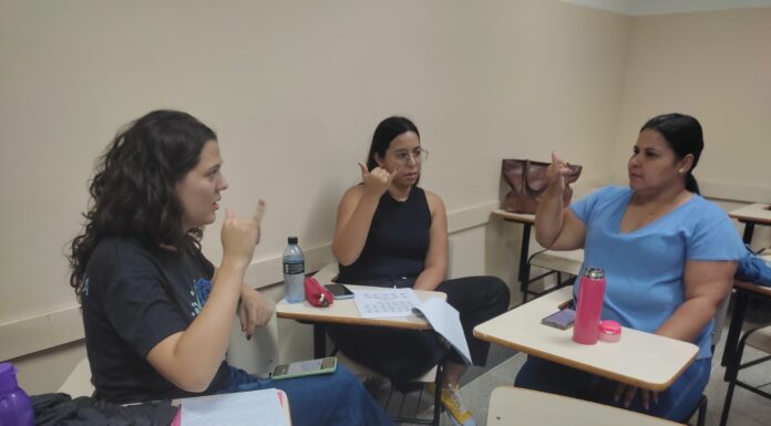 Psicologia da Unifadra realiza curso de “Introdução à prática psicoterapêutica ao surdo”