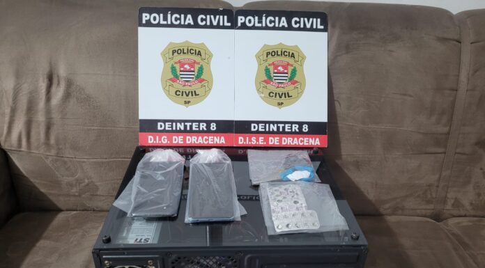 Polícia Civil realiza ação “escola segura” e apreende simulacro de arma de fogo, celulares e computador