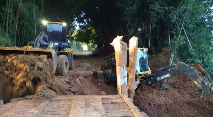 Ponte de madeira que liga Flórida Paulista com Pacaembu é recuperada