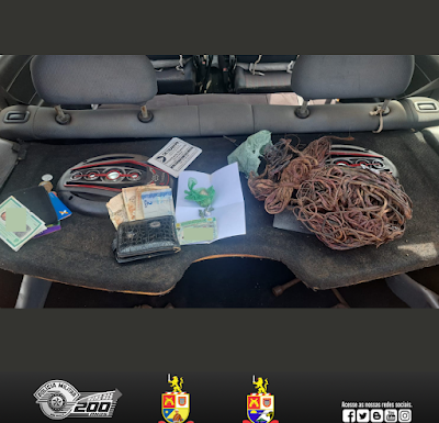 Dupla é presa por tráfico e PM encontra fios furtados no veículo em Rosana
