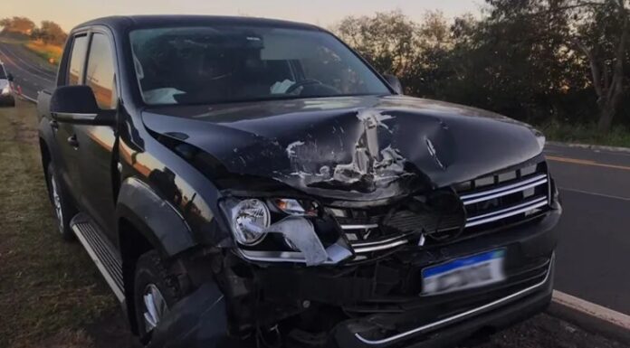 Acidente entre carro e caminhonete na SP-294 deixa três vítimas em Flórida Paulista