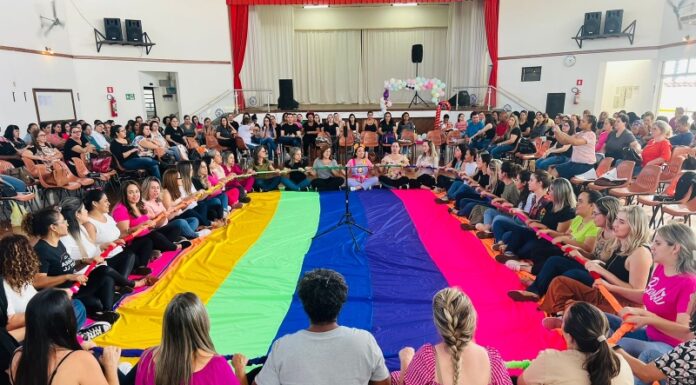 Professores municipais passam por replanejamento escolar na volta às aulas