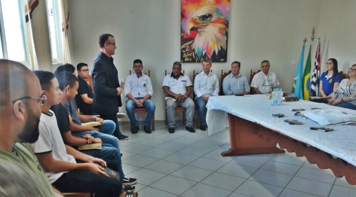 Pastores celebram oração do mês na Prefeitura de Junqueirópolis