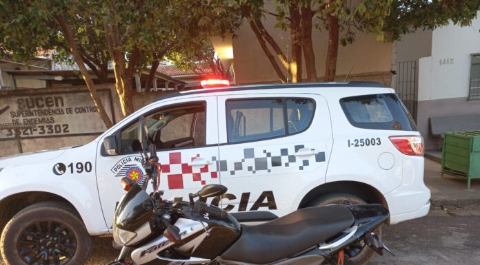 PM prende mulher por tráfico de drogas, localiza veículo e devolve ao proprietário em Paulicéia