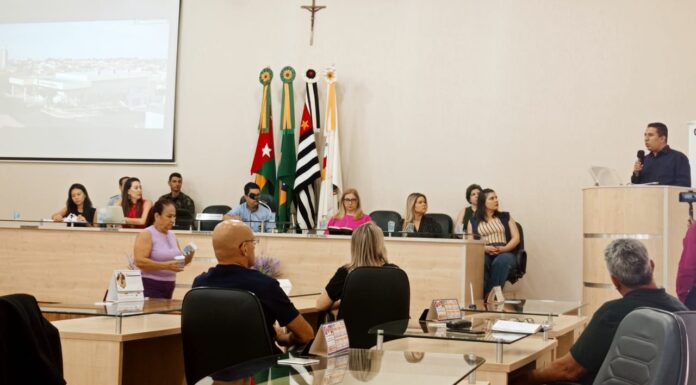 Chefe do Executivo participa da campanha “Legislativo Dracenense por Elas”