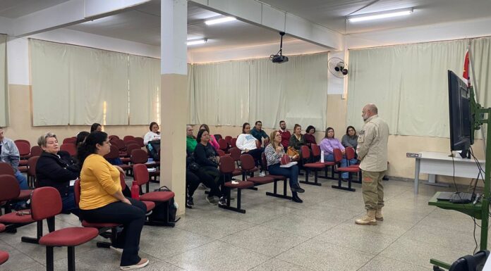 Polícia Civil realiza palestra com professores de escola estadual sobre prevenção contra “agressor ativo”