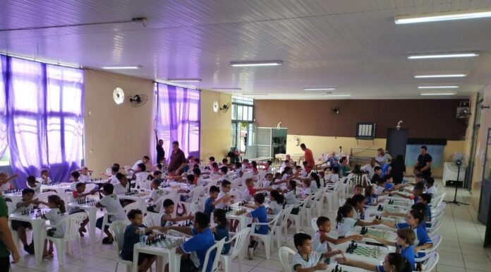 Secretaria de Educação promove torneio de xadrez com alunos da rede municipal e particular