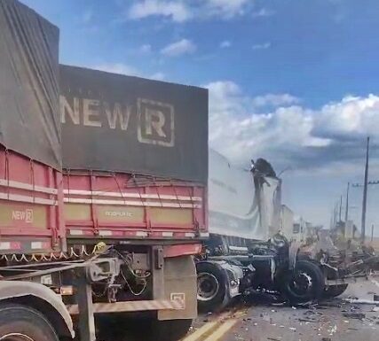 Acidente entre caminhões na ponte entre Presidente Epitácio a Bataguassu causa duas mortes