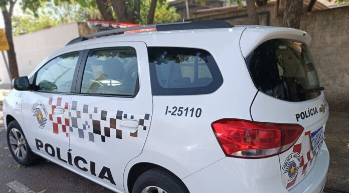 Mulher é golpeada com facão no braço pelo namorado em Lucélia