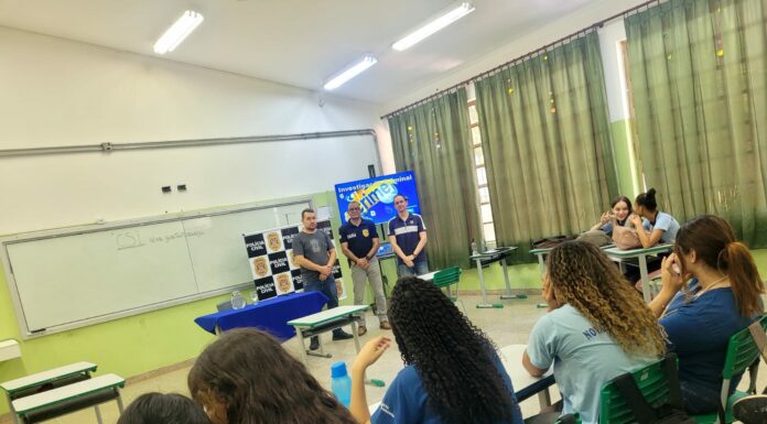 Polícia Civil realiza palestra em escola estadual de Nova Guataporanga