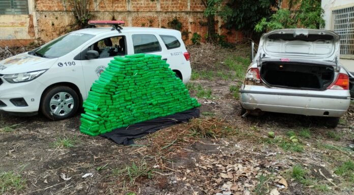 Polícia encontra mais de 500 quilos de maconha em veículo abandonado na SP-421 em Iepê