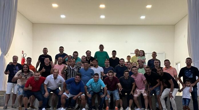 Caçula Esporte Clube encerra atividades do ano com confraternização