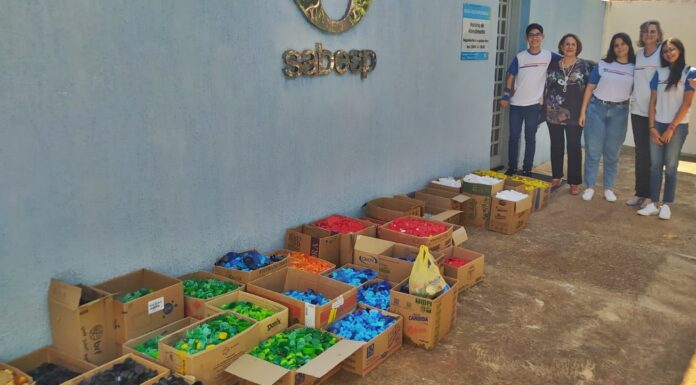 Escola em Junqueirópolis desenvolve projeto ambiental com tampinhas de garrafas pet