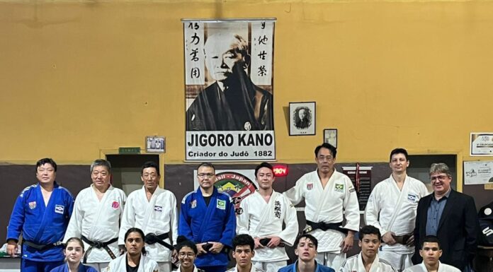 ADEC Judô recebe visita e treinamento de atleta japonês