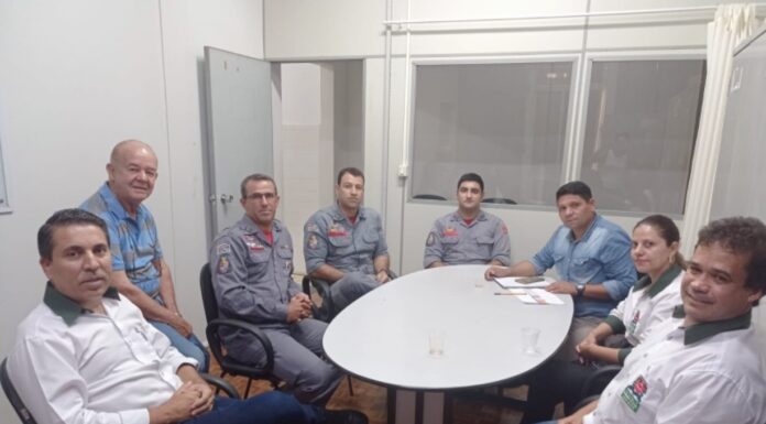 SECRETARIAS MUNICIPAIS SE REÚNEM COM BOMBEIROS PARA TRATAR AVCB DE UNIDADES ESCOLARES