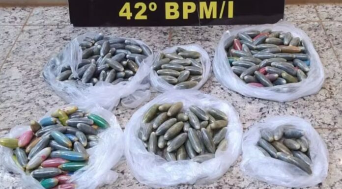 Com 300 cápsulas de cocaína no estômago, bolivianos são presos em posto de combustíveis em Presidente Venceslau