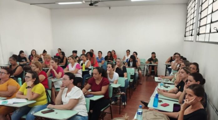PROFESSORES DA REDE MUNICIPAL PARTICIPAM DE CURSO DE EDUCAÇÃO ESPECIAL SOBRE SELETIVIDADE ALIMENTAR NO TEA