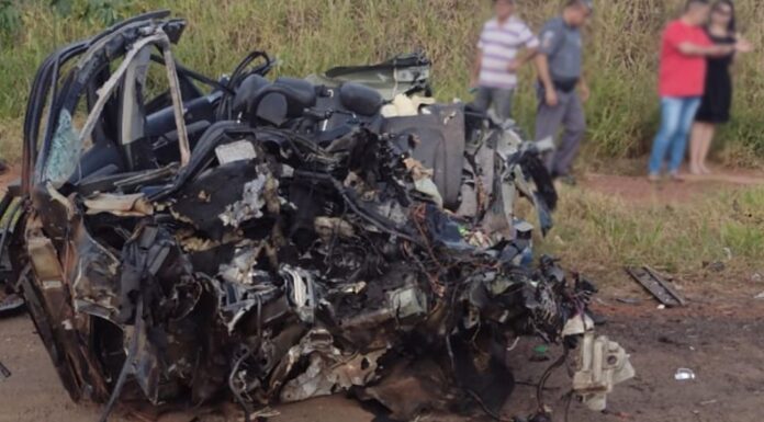 Empresário morre em colisão de carro com carreta canavieira