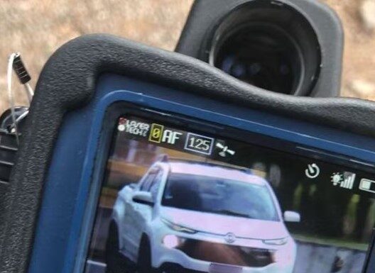 Fiscalização flagra motorista a 180km/h, o dobro do limite máximo de velocidade na Rodovia Raposo Tavares, em Pres. Prudente