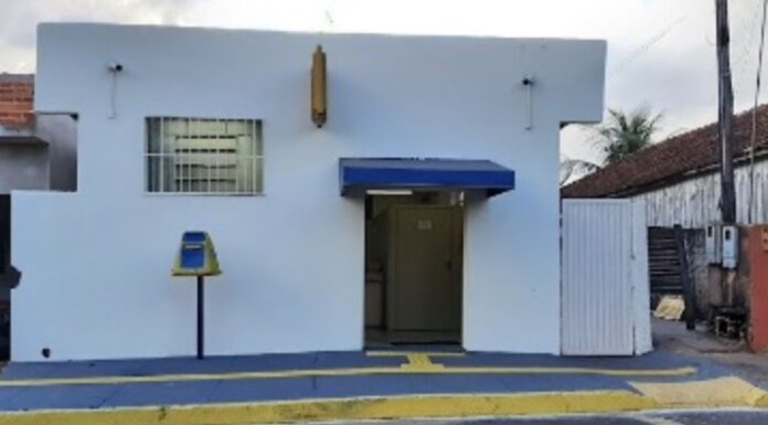 Bandidos invadem agência dos Correios de Flora Rica