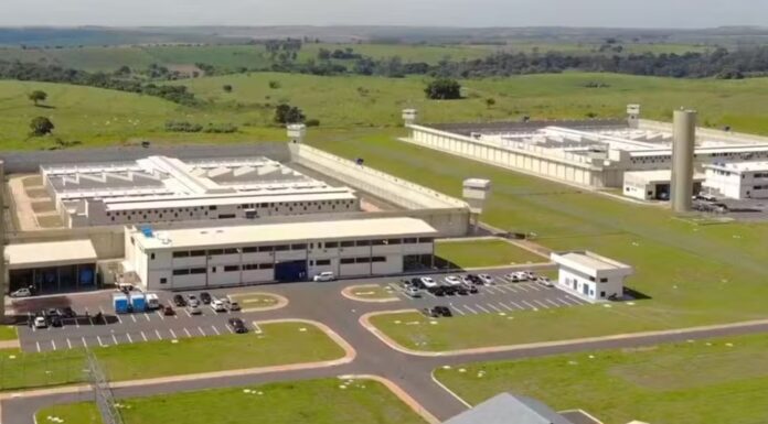 Presos alojados em cela disciplinar por ato de insubordinação assassinam companheiro a socos, chutes e golpes de mata-leão