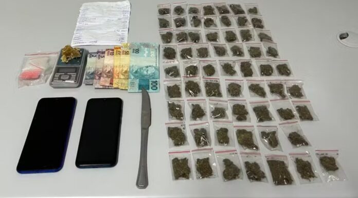 Jovem que anunciava drogas por aplicativo é preso com 62 porções de maconha, em Tarabai