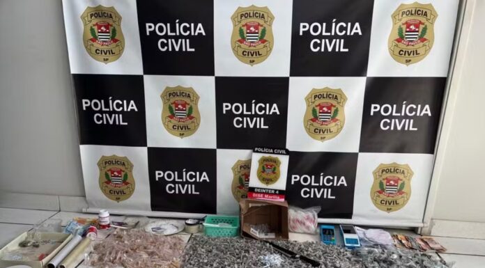 Polícia apreende milhares de papelotes de cocaína e prende três pessoas em flagrante no interior de SP