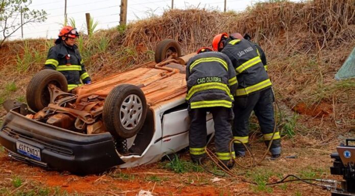 Capotamento de veículo deixa uma mulher ferida na vicinal Osvaldo Cruz a Sagres