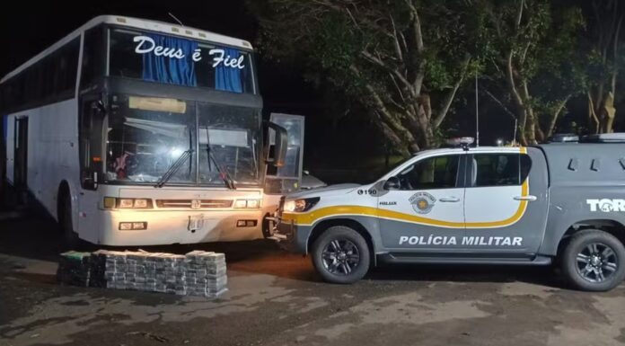 Polícia Rodoviária apreende mais de 150 quilos de cocaína em ônibus com passageiros bolivianos