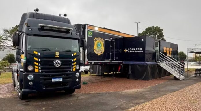Carreta oferece atendimentos de saúde infantil no centro de Marília