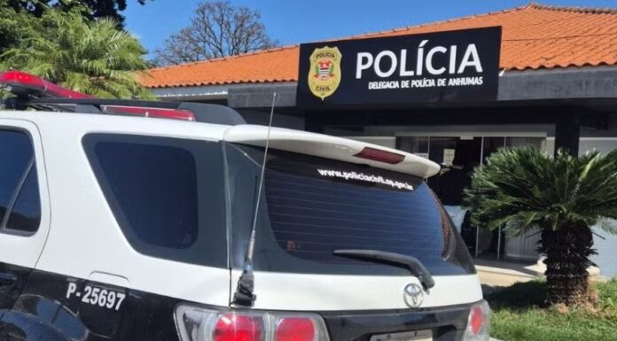 Mulher suspeita de stalkear e ameaçar atual de ex-namorado tem celular apreendido para investigações em Anhumas
