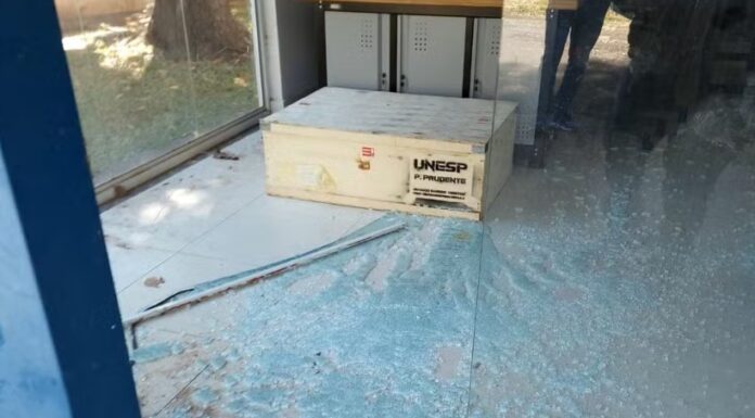 Rapaz é preso e hospitalizado após surtar e quebrar porta de vidro no campus da Unesp, em Presidente Prudente