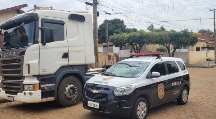 Polícia Civil localiza e recupera caminhão envolvido em estelionato em Irapuru