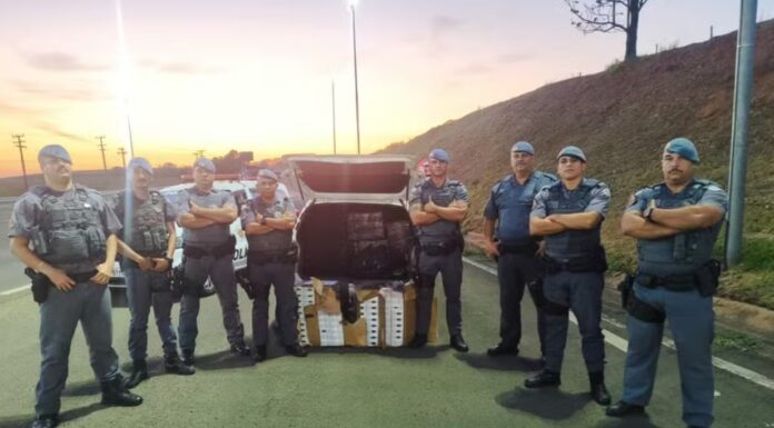 Polícia apreende carga de cigarros eletrônicos e perfumes avaliada em R$ 623 mil no interior de SP