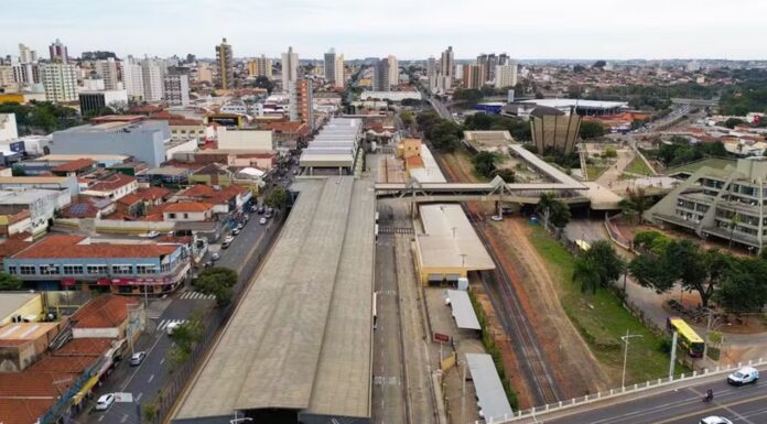 Suspeito usa faca para intimidar e roubar vítima em plena luz do dia no centro de Rio Preto