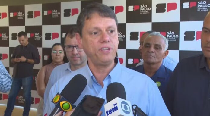 Tarcísio promete reforço da PM no Oeste Paulista após transferência de líderes do PCC