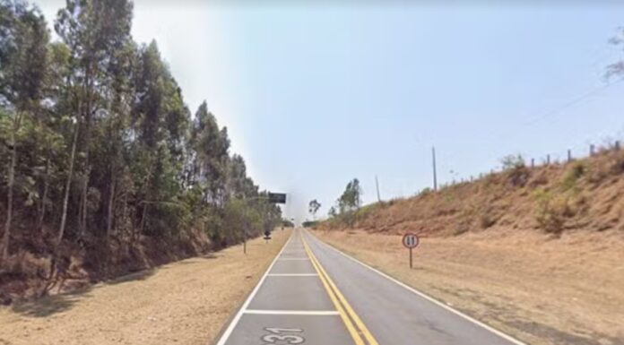 Motorista morre após capotar carro em rodovia no interior de SP