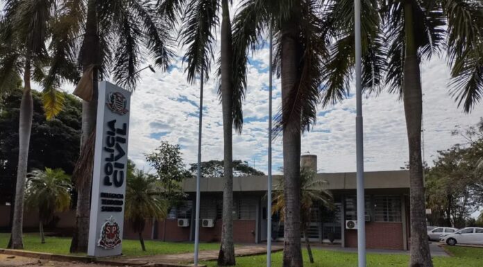 Jovem de 19 anos é presa suspeita de matar companheiro de 56 anos a facadas em Teodoro Sampaio