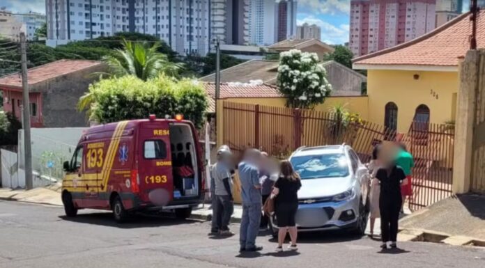 Idosa é socorrida após ser atropelada pelo próprio carro em Presidente Prudente