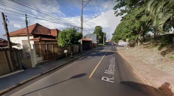 Criança de 5 anos é atropelada após soltar a mão da mãe em Presidente Prudente