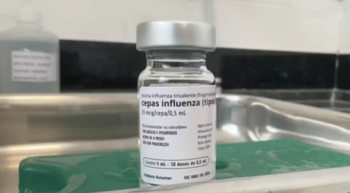 Mais de 90 mil doses da vacina contra a gripe são descartadas em postos de saúde no interior de SP