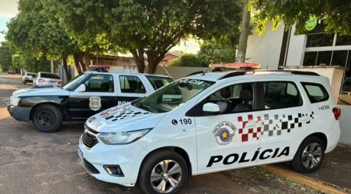 Homem é detido após fazer gestos obscenos diante de mulheres e crianças em praça no interior de SP
