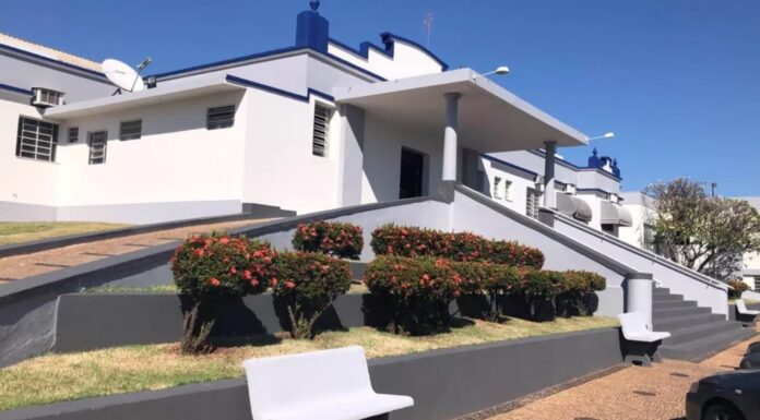 Homem morre após ser esfaqueado pela companheira no interior de SP