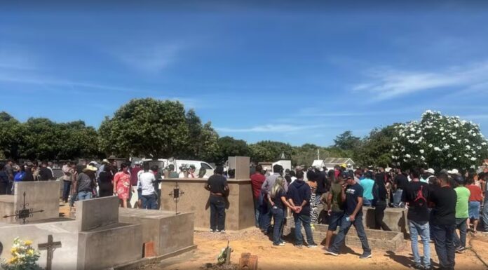 Peão que morreu pisoteado por touro é sepultado em MT