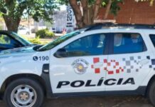Pai é preso após atingir filho com garrafa de vidro durante discussão